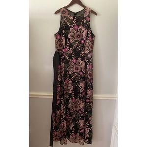 Tahari Floral elegant dress